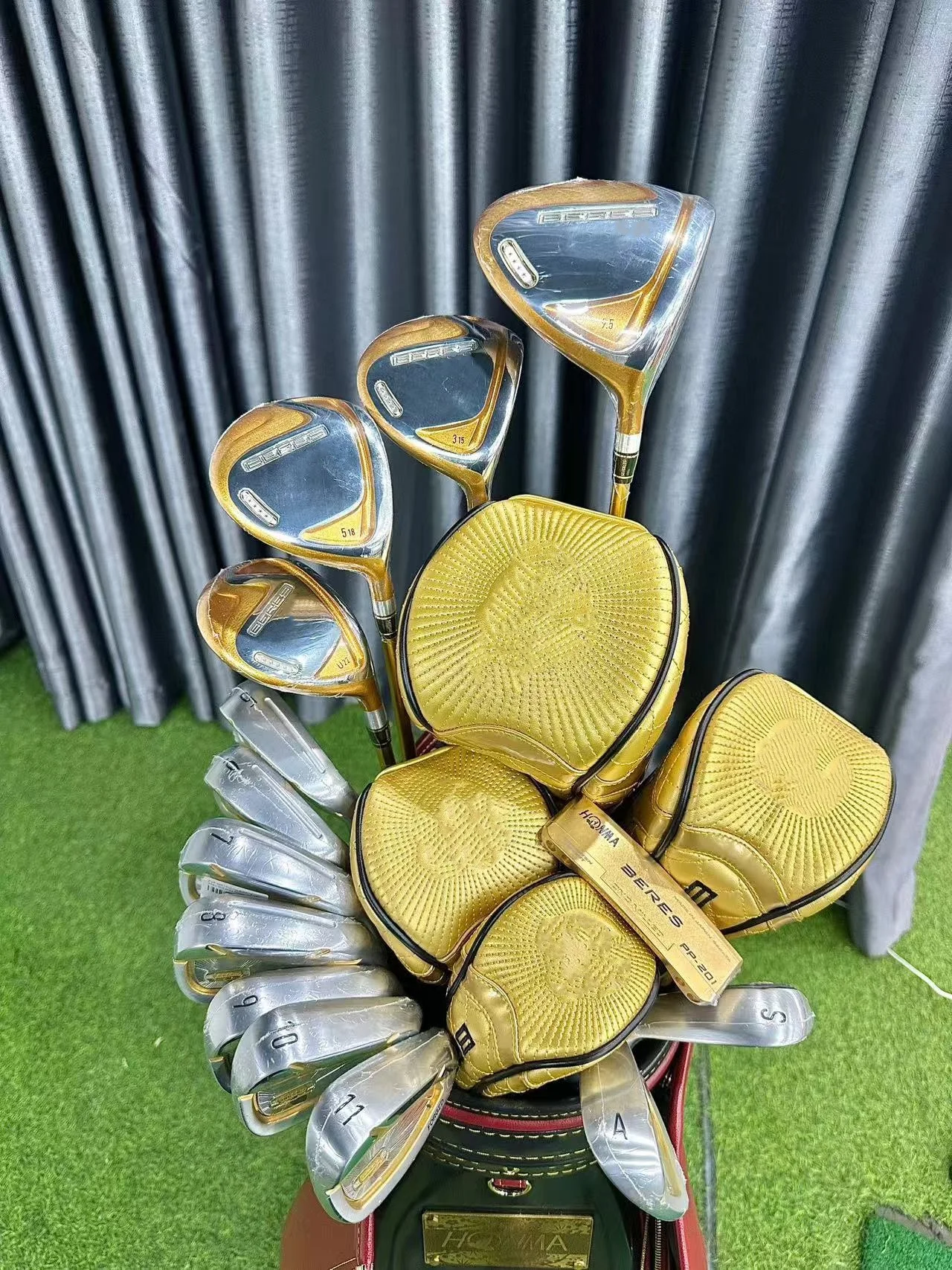 

Complete Golf Clubs Set with Graphite Shaft, Golf Clubs 10.5 S, R, SR Driver, Fairway, Hybrid, P201 Putter, Irons, 14Pcs No bag