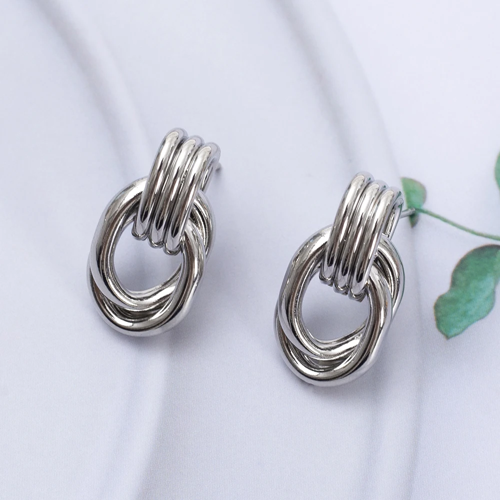 Fashion Vintage Oval Metal Hollow Twisted Surrounding Stud Earrings For Women Korean Style Simple Cute Girls Christmas Jewelry