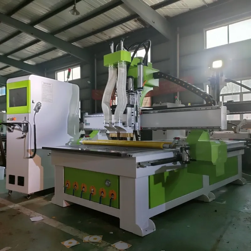 Numerical control 1325 engraving machine Automatic woodworking advertising edge patrol machine Metal lettering engraving