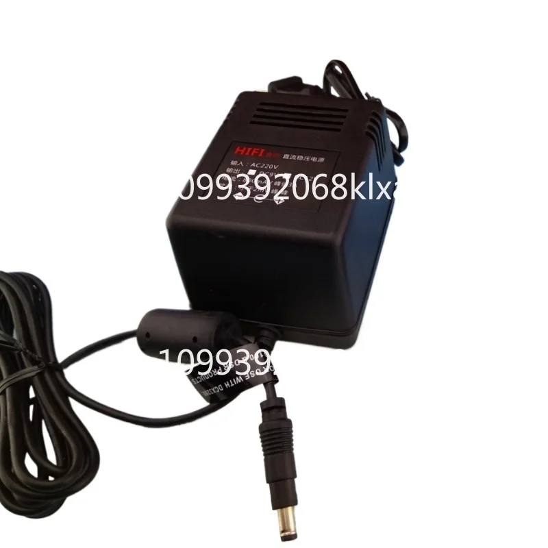 

Специальный аудиолинейный адаптер питания мощностью 10 Вт.