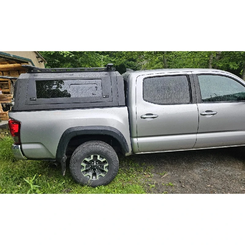 High Quality 4x4 Waterproof Multifunctional Pickup Truck Canopy Bed Cap Topper with Dual Sliding Windows
