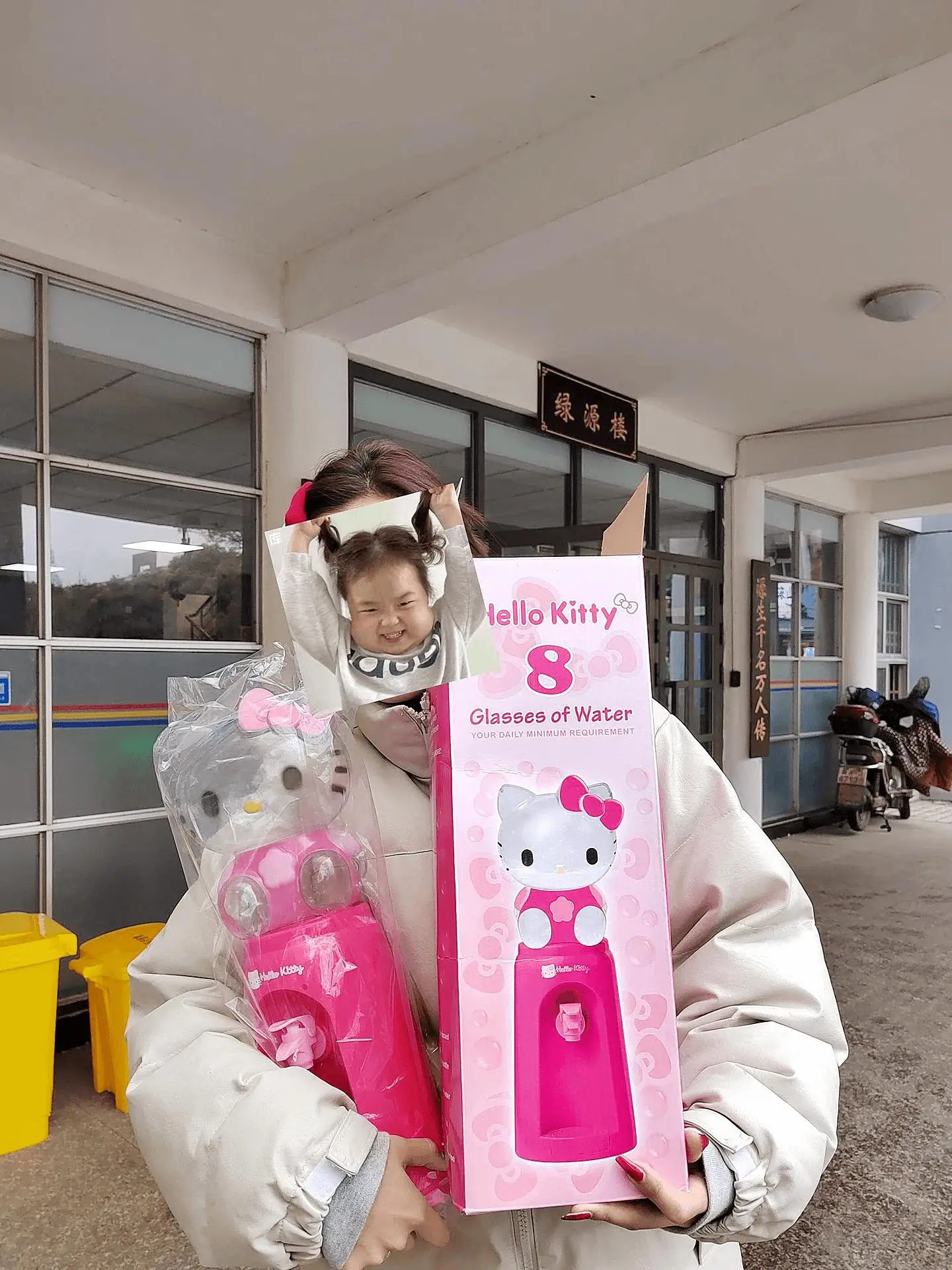 2l Kawaii Sanrio Cartoon Hello Kittys My Melody Children Water Dispenser Cute Beautiful Cup Large Capacity Toys Girls Gift