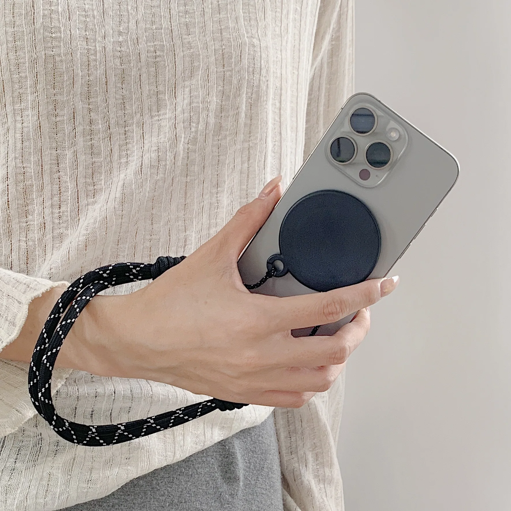 Magnetic Phone Holder Strong Wrist Strap Lanyard for Secure Hands Free Use Durable Hot Sale Universal Design Anti Slip