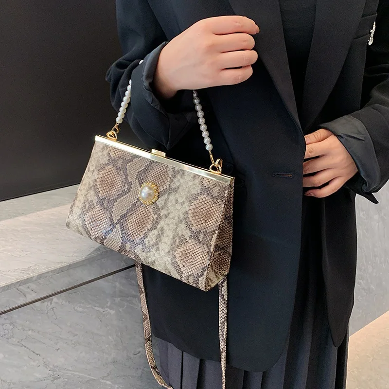  حقيبة مربعة بنمط الأفعى 2025 - محفظة كتف مزينة باللؤلؤ، حقيبة كروس ومحمولة، أنيقة للركاب أساسية #2