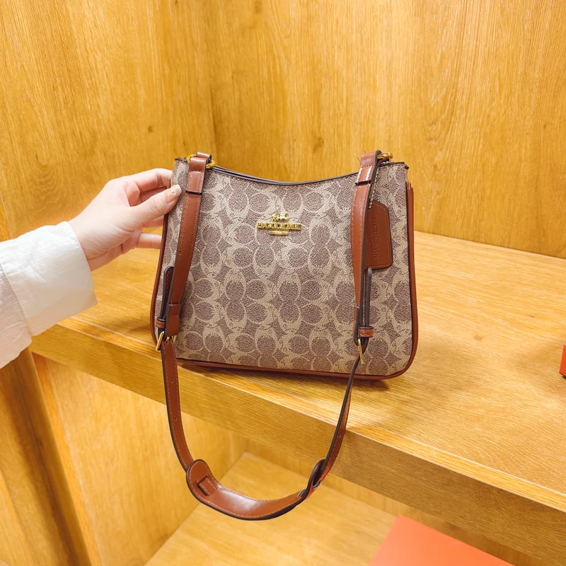 

Fashion-Forward Vintage Messenger Bag - Women's Crossbody Tote With Minimalist Solid Color & Luxury Stitching