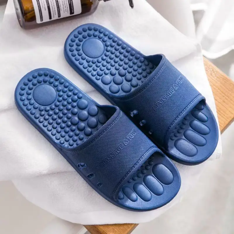 

Летние мужские новые массажные тапочки с открытым носком, мягкая подошва, нескользящие домашние тапочки с защитой от запаха, легкие тапочки для ванной комнаты