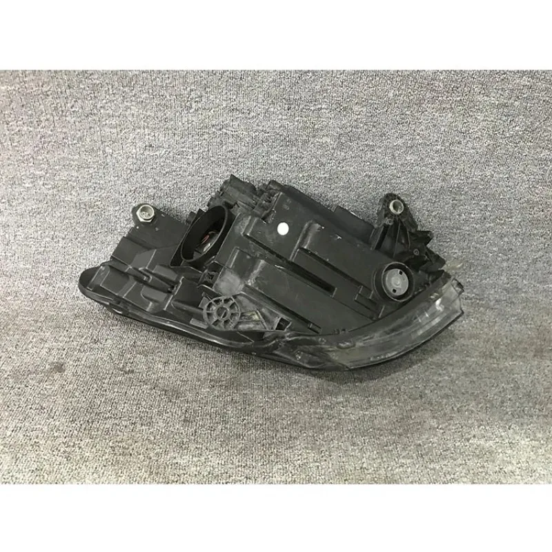 مصابيح أمامية عالية الجودة OEM/ODM لسيارة Mercedes-Benz 197 6000k درجة حرارة اللون تاريخ انتهاء الصلاحية الطويلة