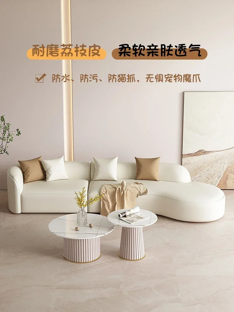 أريكة قوسية بسيطة وحديثة لغرفة المعيشة على طراز S كريمي للاستخدام المتعدد