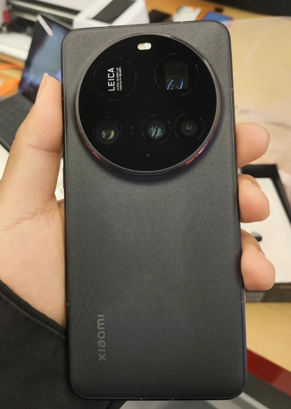 Xiaomi 15 Ultra Smartphone 6.73” Screen Snapdragon 8 Elite 90W HyperCharge 120Hz 6000mAh Battery 200MP Camera CN Version