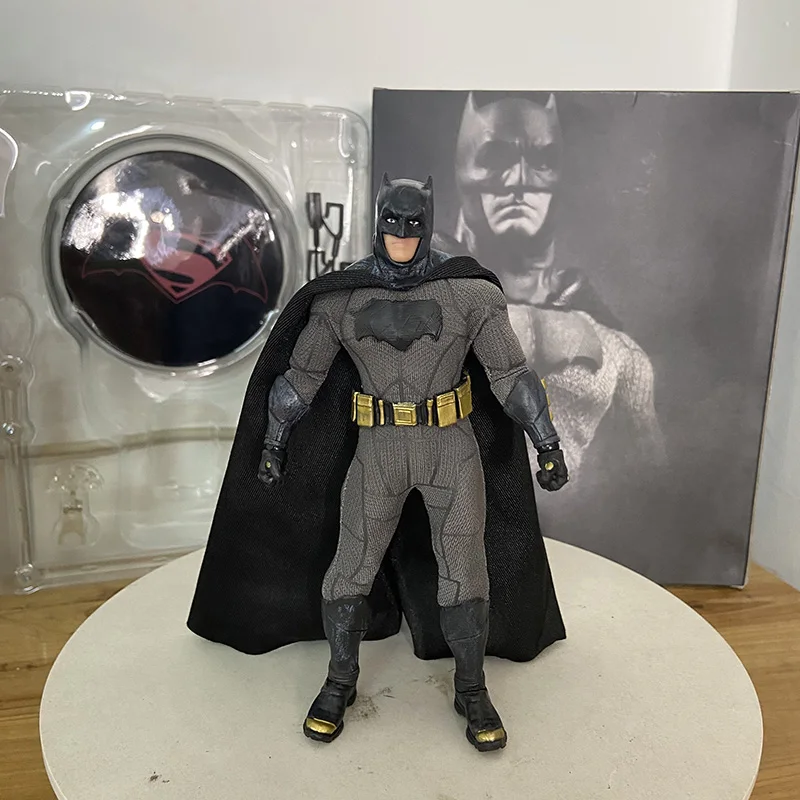 Mezco One 12-Rüstung Batman Actionfigur Batman Figur Bruce Wayne Joker Figur Sammlerstück Modell Spielzeug Geschenk Anime Auf Lager – Detail 29