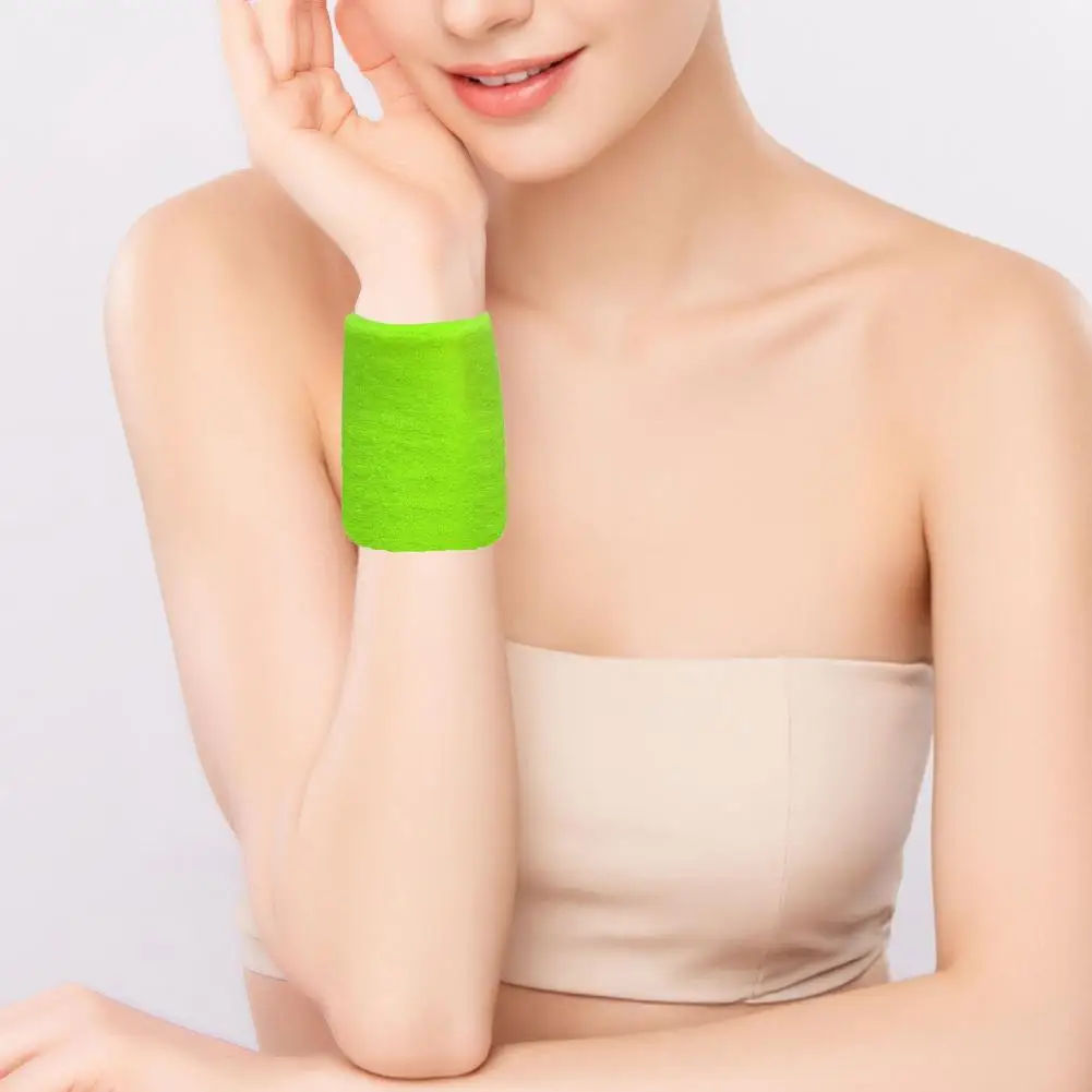 Sports Wristband Breathable Moisture Absorbing Wrist Support Reduces Sprains Wrist Wrap for Fitness Running Gym Training