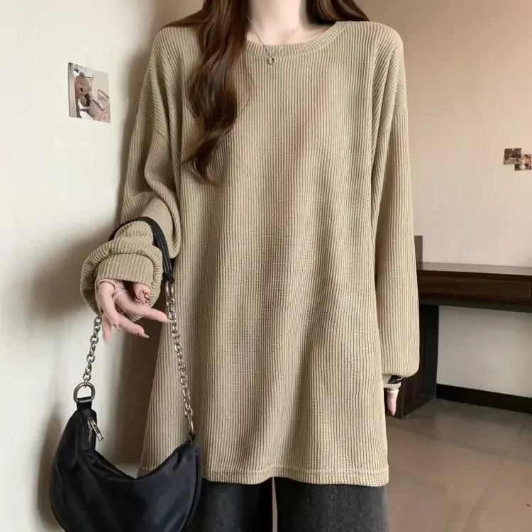 Korean Version Lazy Style Warm Split Long Sleeved T-shirt for Women in Autumn and Winter Loose and Slim Mid Length Top Clothes