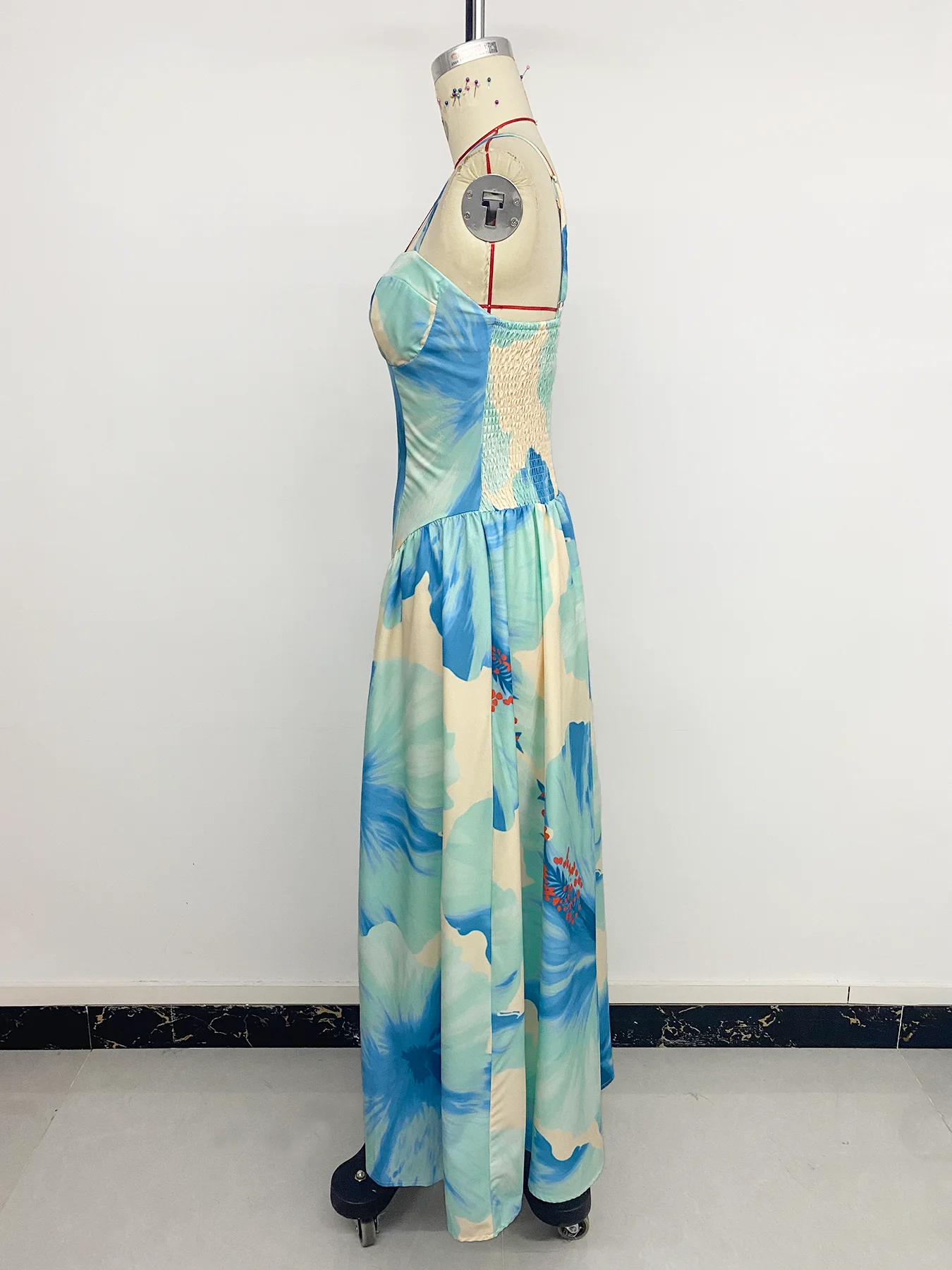 2026 summer new style, a fresh style women's long dress, printed belted halter dress, suitable for vacations