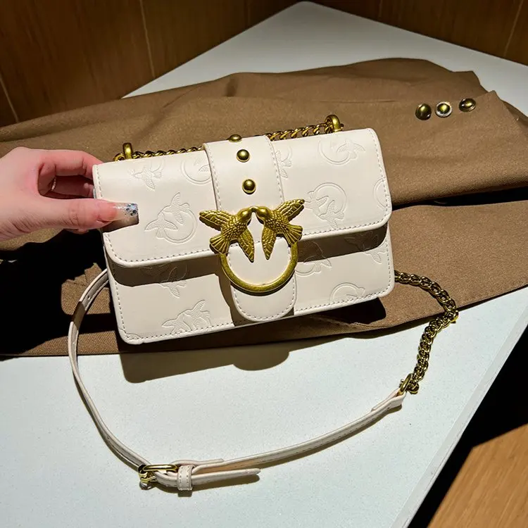 

Универсальная женская сумка-кроссбоди с цепочкой, новинка осени 2026, нишевая модная модель в стиле Ins, вместительная сумка через плечо