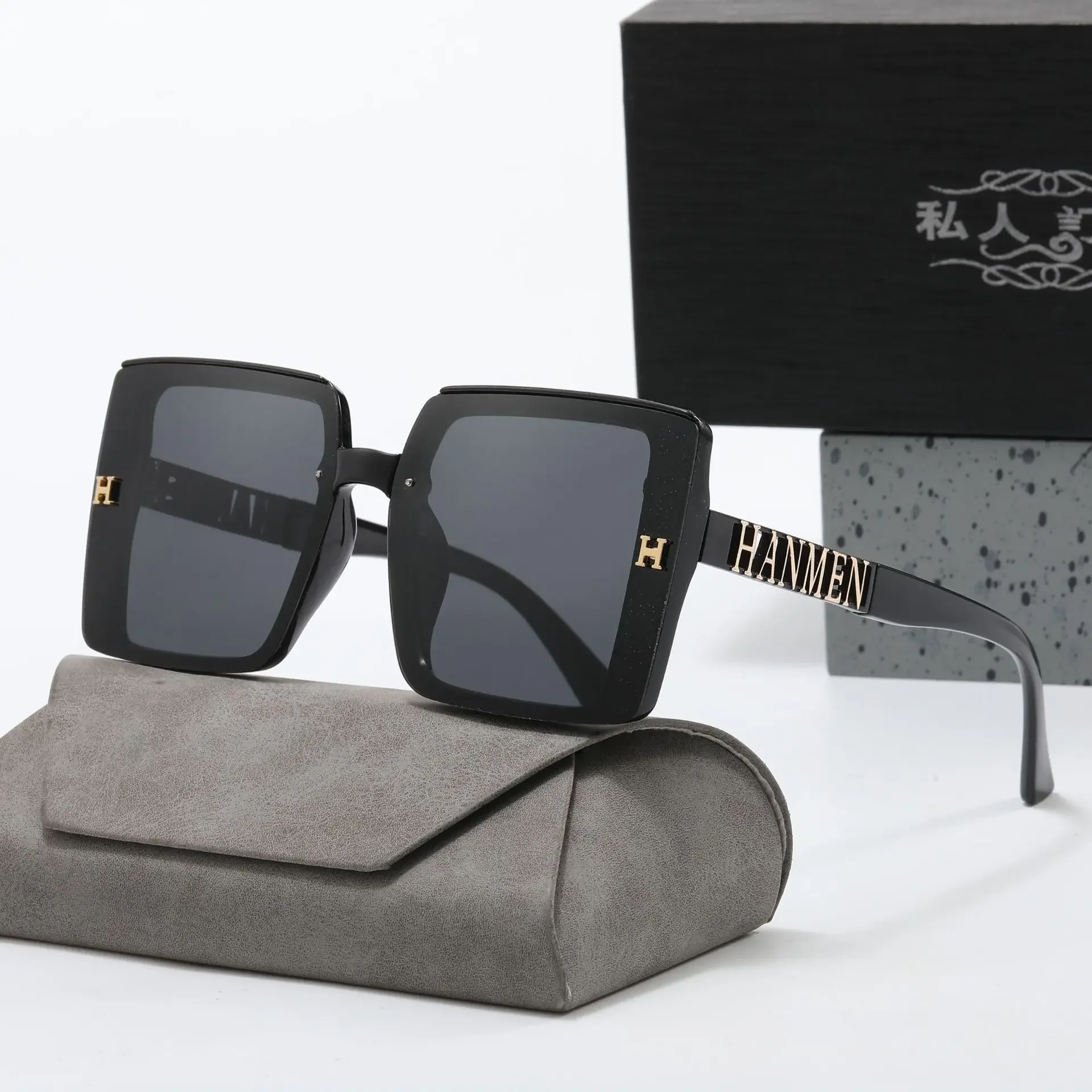 2025 Fashion Square Polarized Sunglasses Women Brand Designer Letters Sun Glasses Vintage Eyewear Ladies UV400 Oculos De Sol