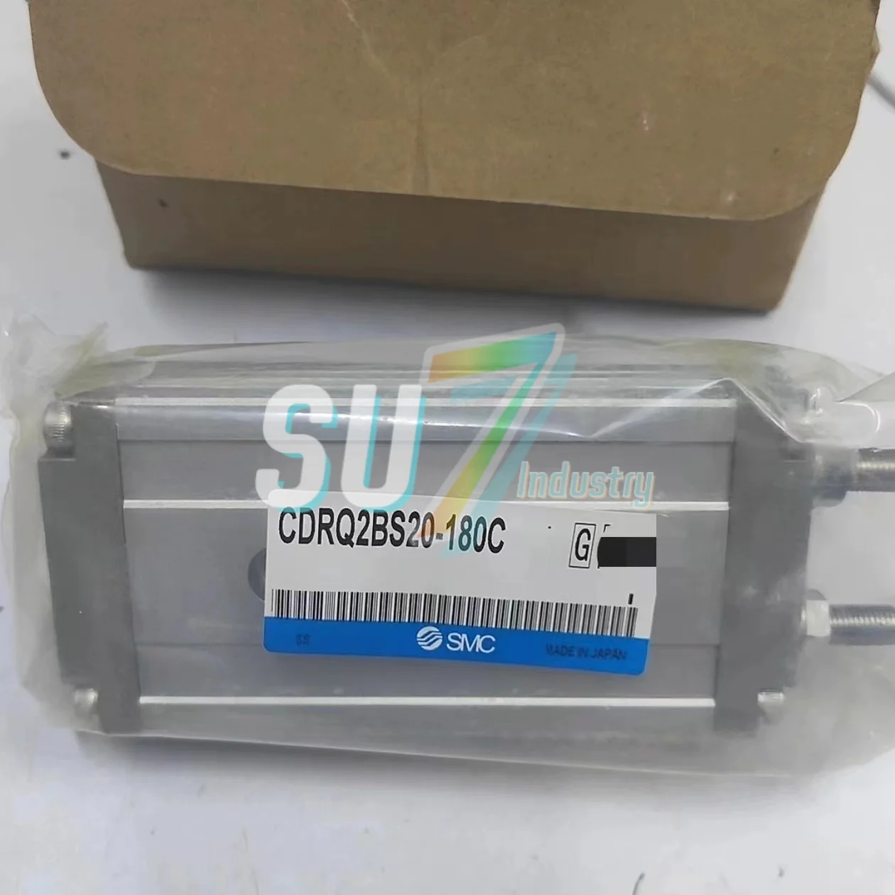 

CDQ2B63-50DZ New In warehouse CDRQ2BS20-180C Cylinder