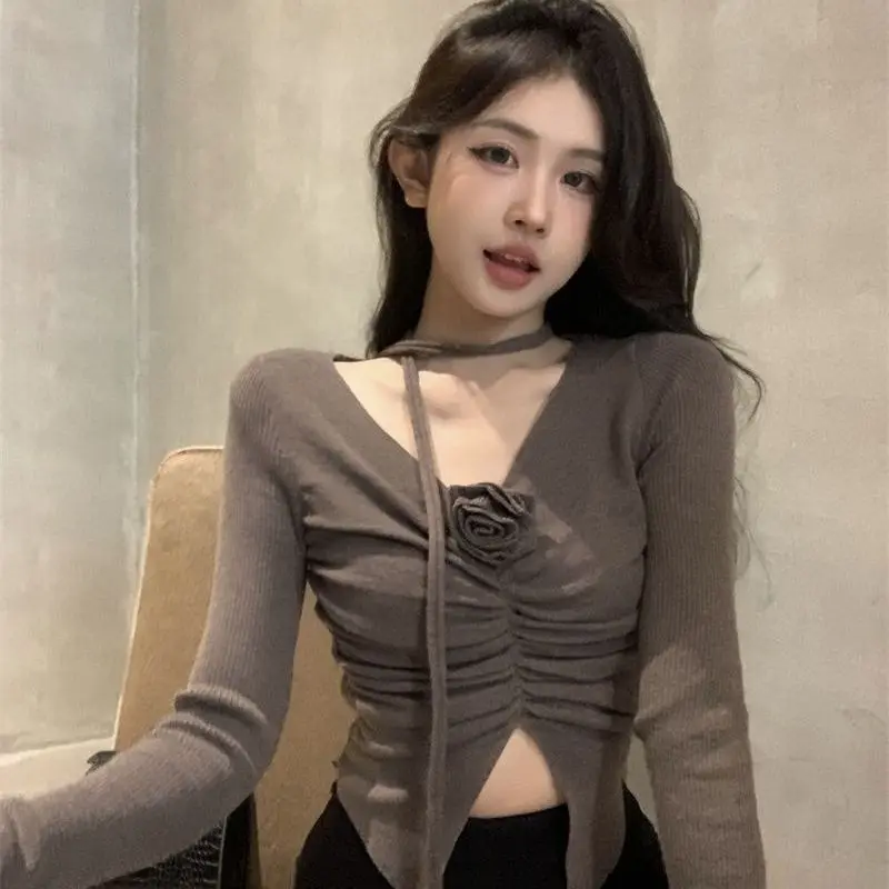 Female Trend Sexy Bright Line Decoration Solid Color V-neck Long Sleeve Bottoming Shirt Autumn Fashion Pleated T-Shirts Top Tee