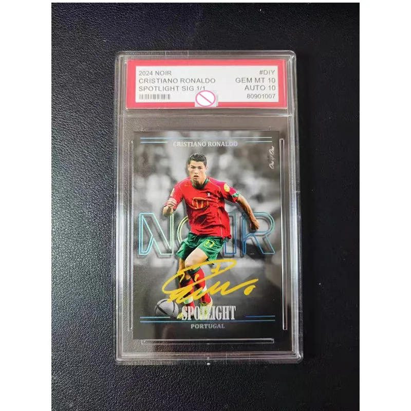 DIY Soccer Trading Cards: Cristiano Ronaldo, David Beckham—Limited Edition Signed Cards for Fans to Collect view 3