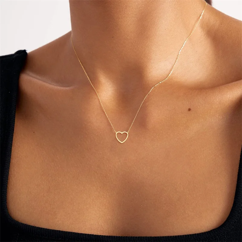 

New Simple Stainless Steel Love Heart Pendant Necklace for Women Fashion Geometric Clavicle Chain Necklaces Party Jewelry Gifts