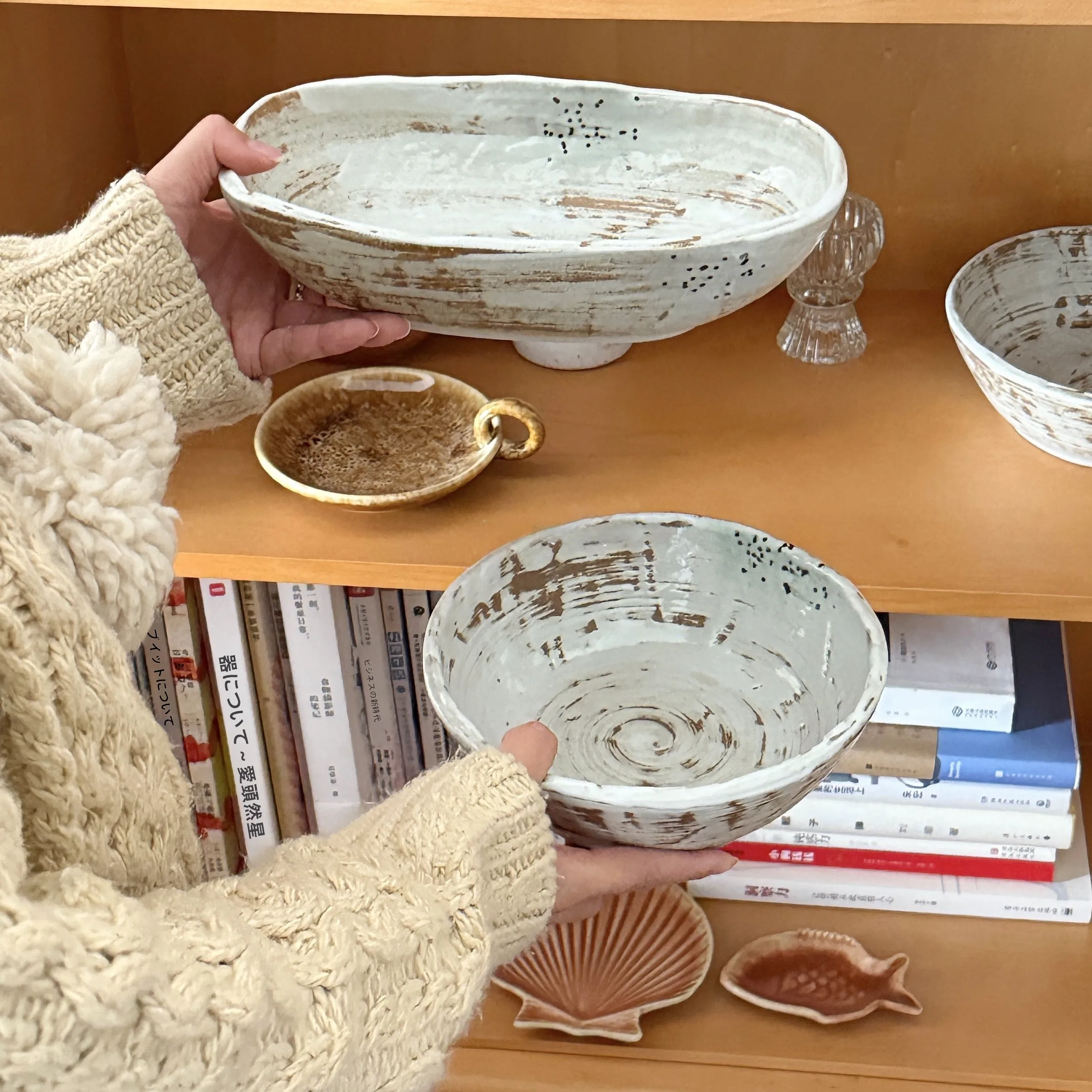 

Retro Japanese Wabi-Sabi Sle Artistic Salad Bowl Restaurant Home Use Irregular Cerc Bowl for Commercial And Daily Use