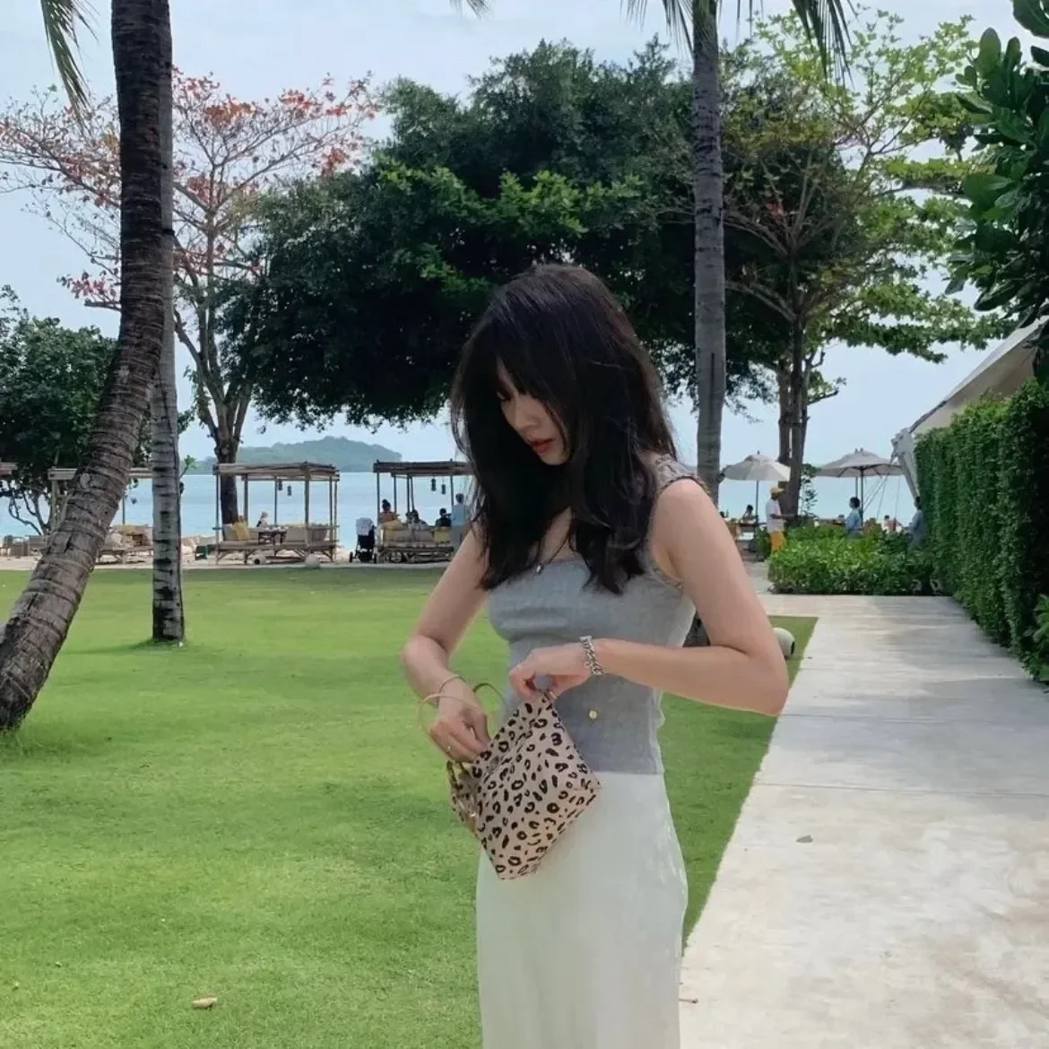 Girls Casual Tote Bag Mini Canvas Handbag Women Cute Small Bag for Travel Ladies Shopping Bag Hand-held Ladies Basket Wallet