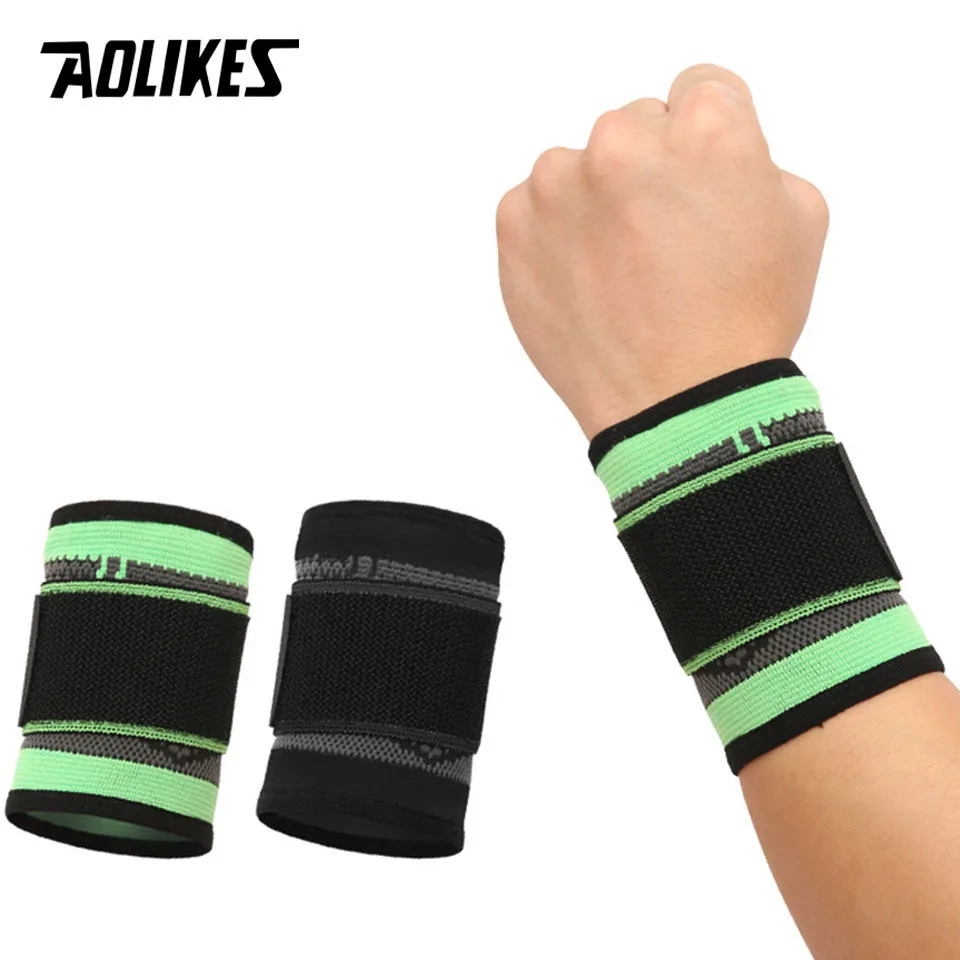 AOLIKES Wrist Brace Wrist Wraps Compression Wrist Strap,Wrist Support for Fitness Weightlifting,Pain Relief,Adjustable Wristband