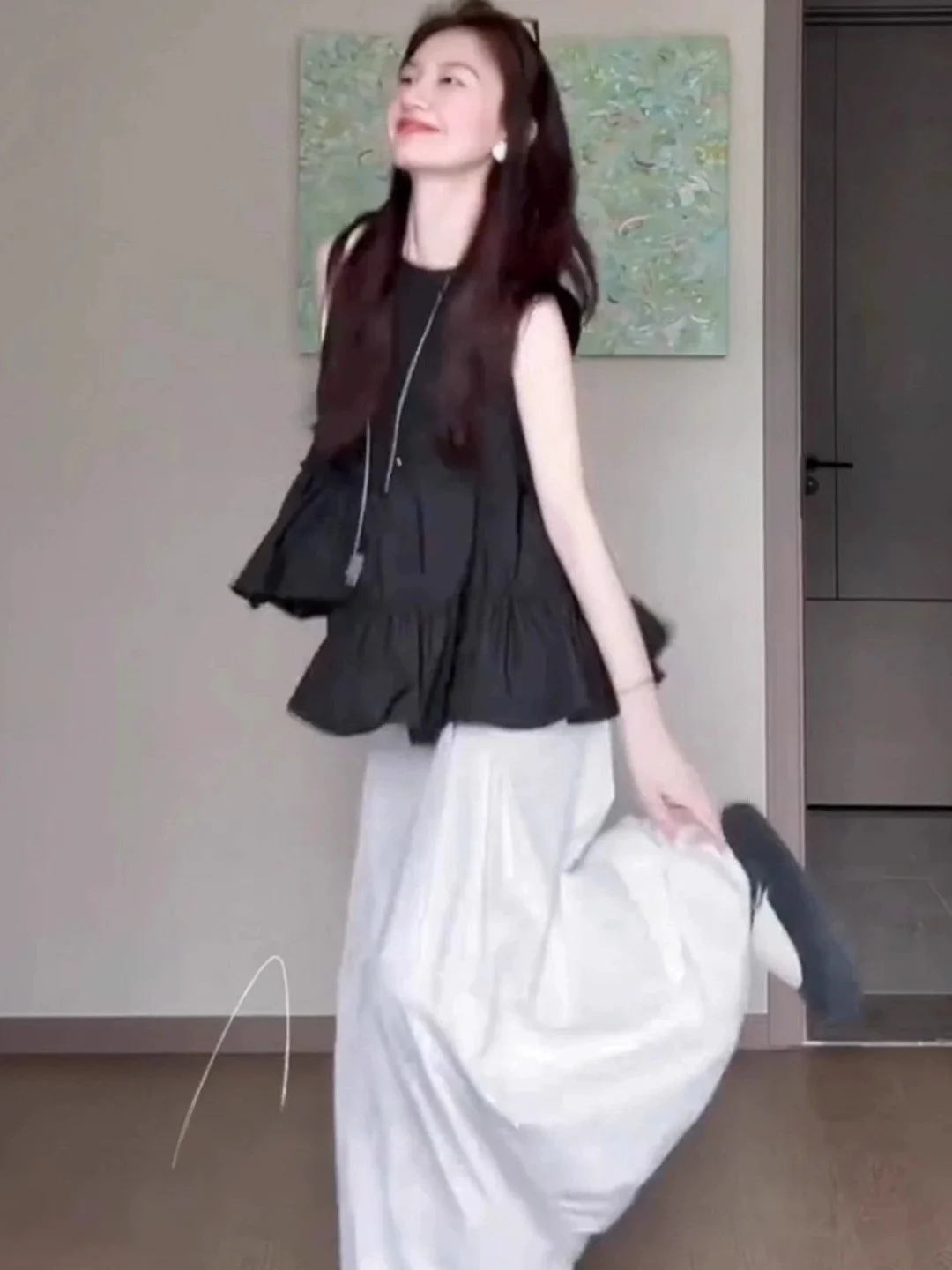 

Summer Fashion plus Size Women's Outfit Beautiful Age-Defying Asymmetrical Sleeveless Top And Flower Half Skirt Set
