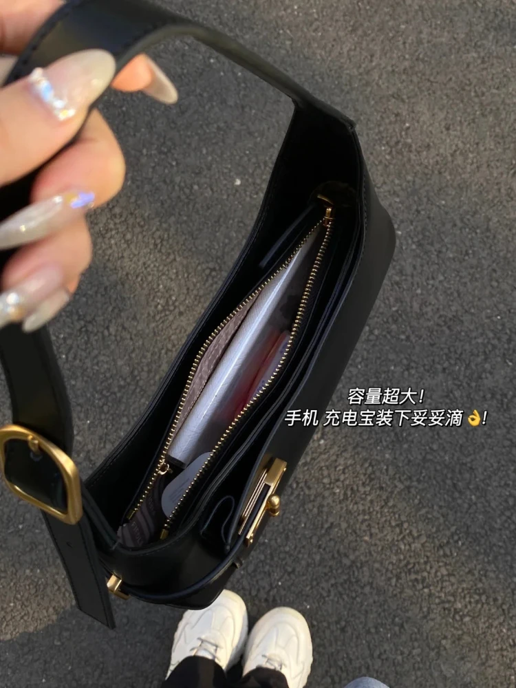 Internet celebrity popular high-end oneshoulder armpit bag commuting simple and versatile casual handbag retro office worker bag