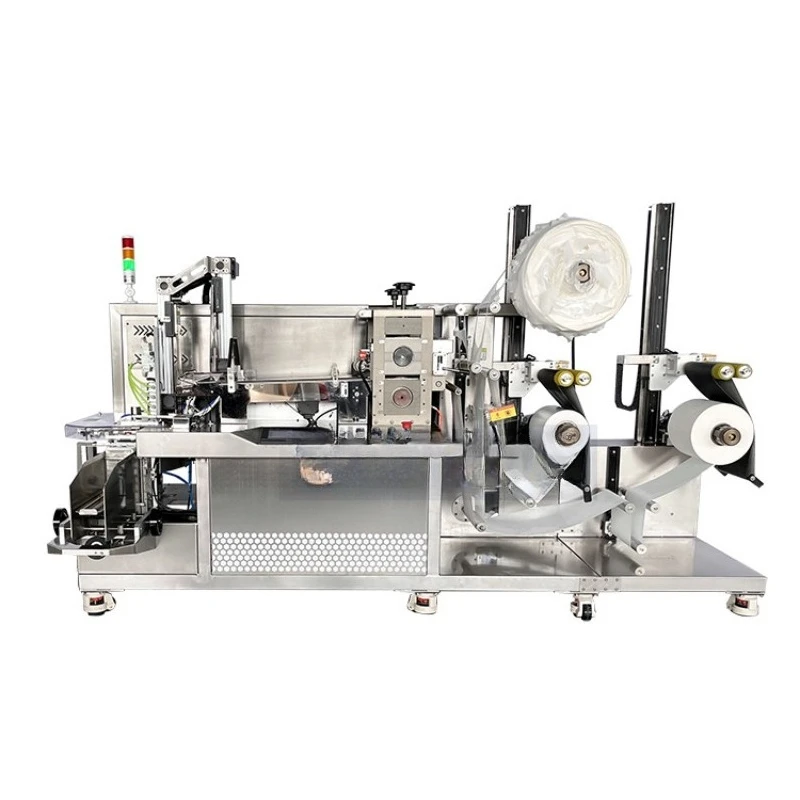 Non-woven rolling and folding machine, mask automatic packaging machinery and equipment