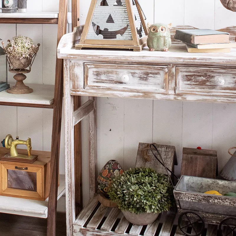 Rustic Charm Console Table Vintage American Countryside Style, Cedar Wood Construction, Distressed White Finish, Hand-Carved Det