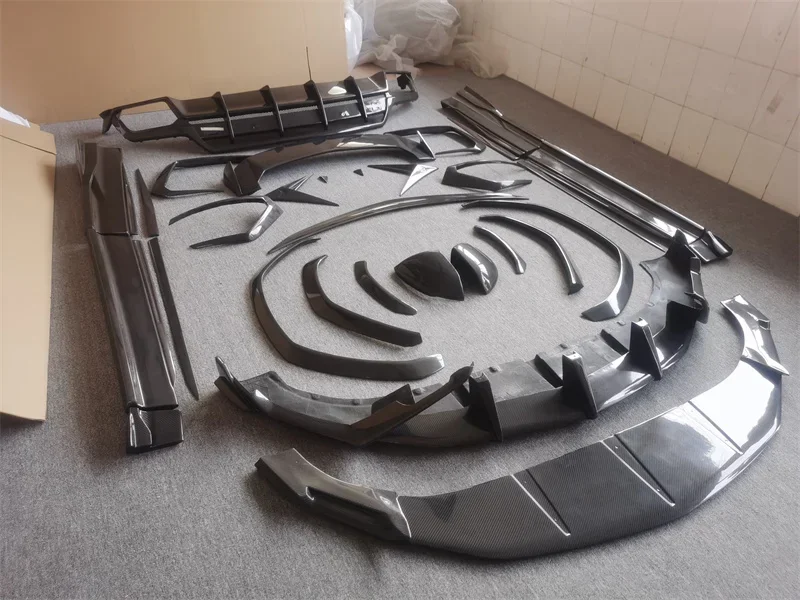 

Carbon Fiber TOP Style Body Kit For Lamborghini URUS Front Rear Bumper Lip Hood Side Skirts Perfect Fitment