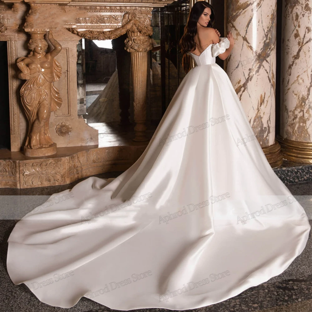 Abiti da sposa classici Abiti da sposa in raso A-Line Abiti lunghi fino al pavimento per la festa formale Sweetheart Abiti da sposa personalizzati