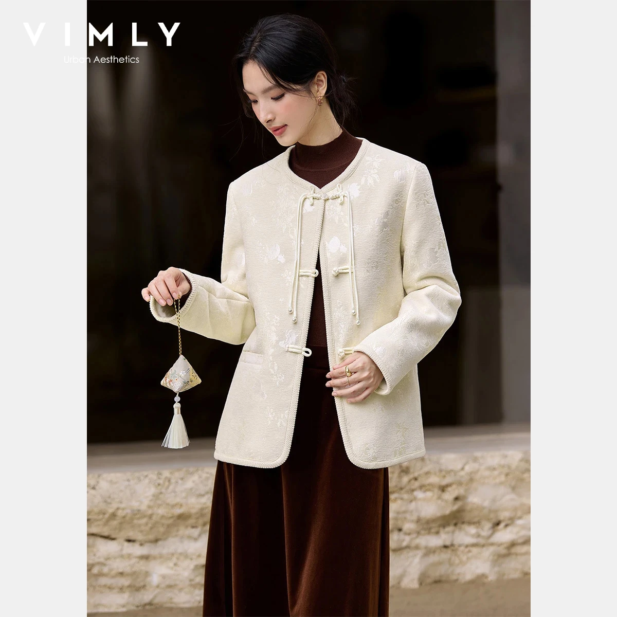 VIMLY Women's New Chinese Style Coat 2026 Fall Winter Apricot Jacquard Short Coats Elegant Round Neck Long Sleeve Jackets A3215