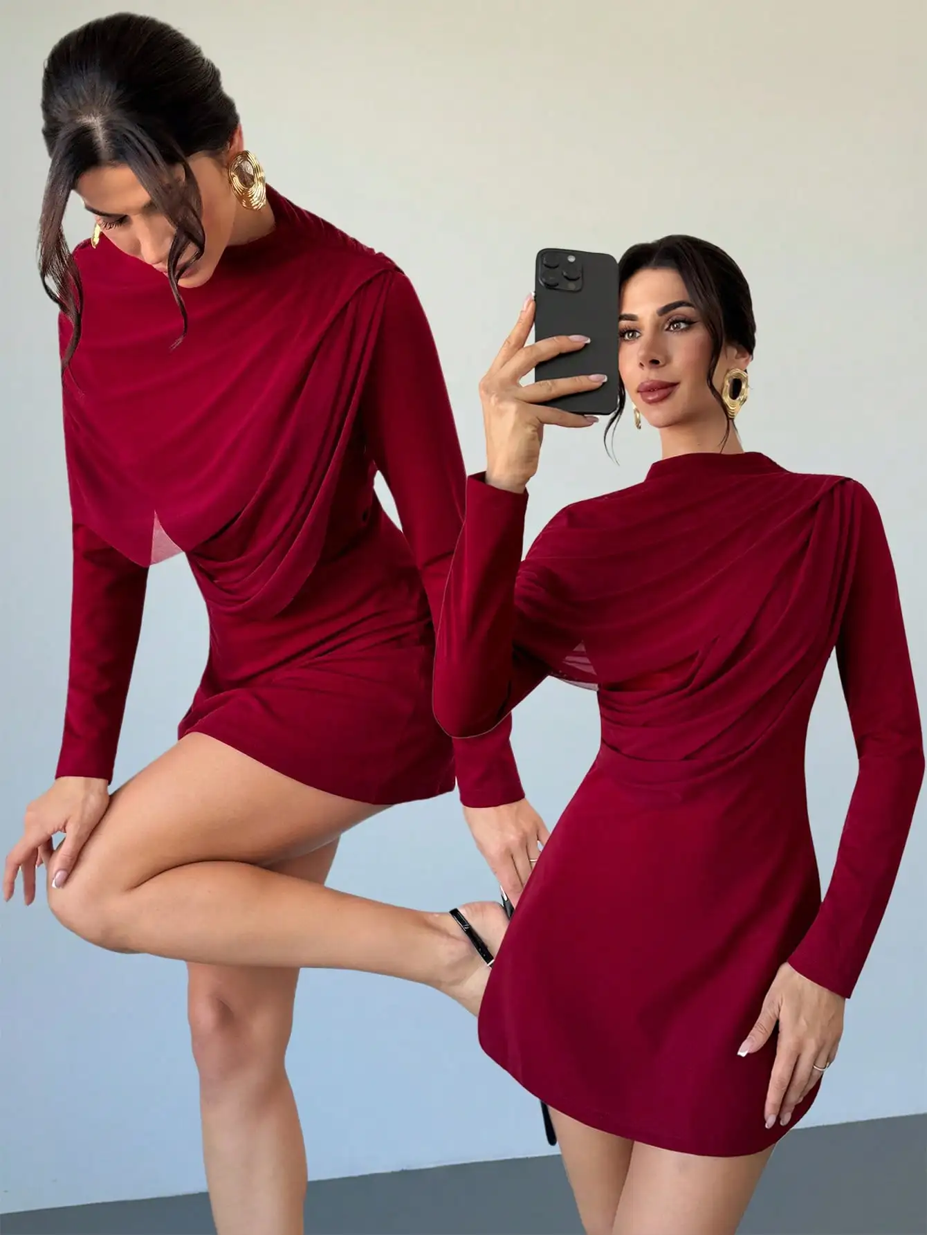 

Бордовое мини-платье с длинными рукавами, асимметричным драпированным воротником и сетчатыми вставками