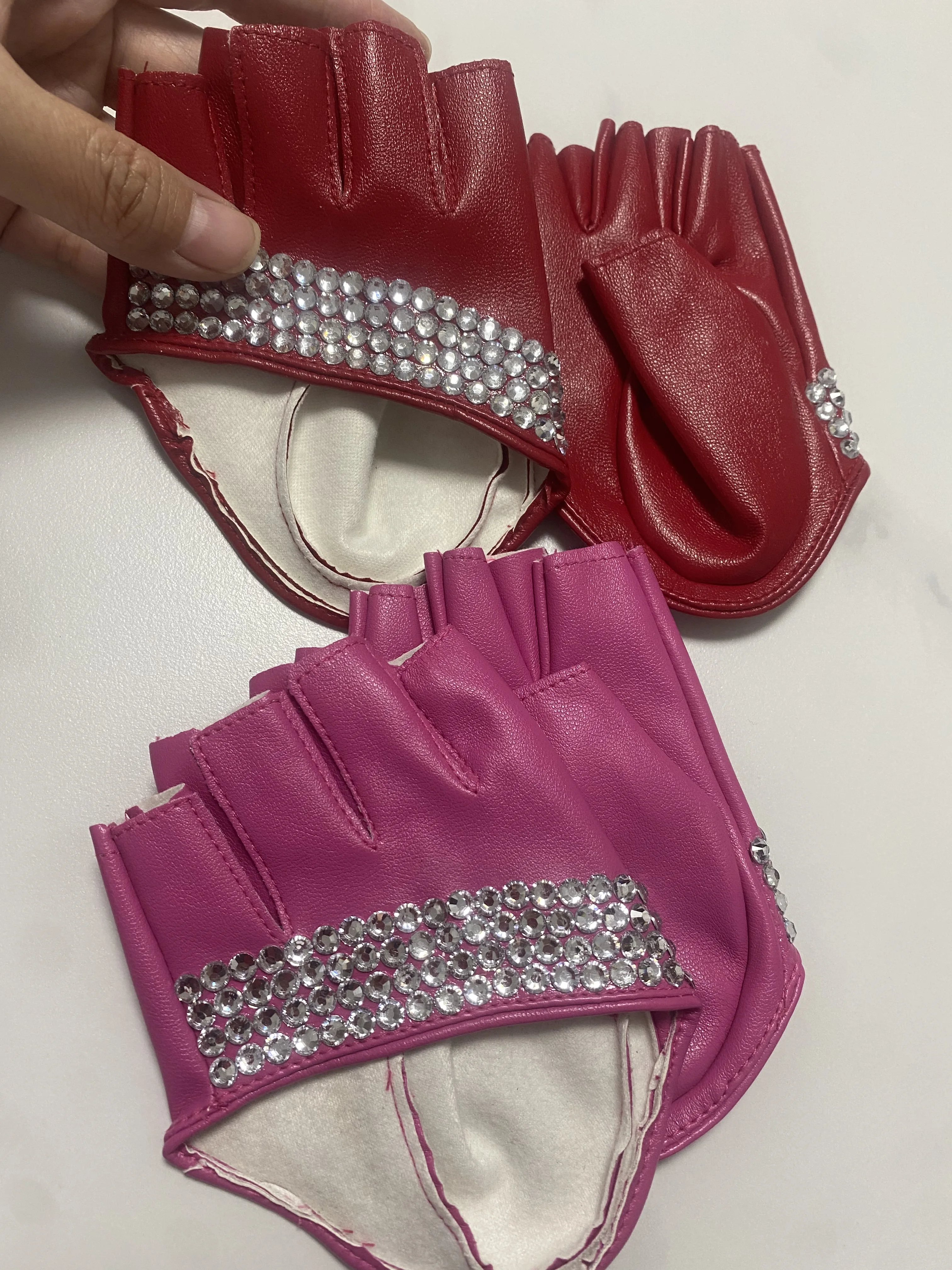 Guantes de piel sintética con diamantes de imitación para hombre y mujer, Manoplas sin dedos de media palma con personalidad de hip-hop, diy