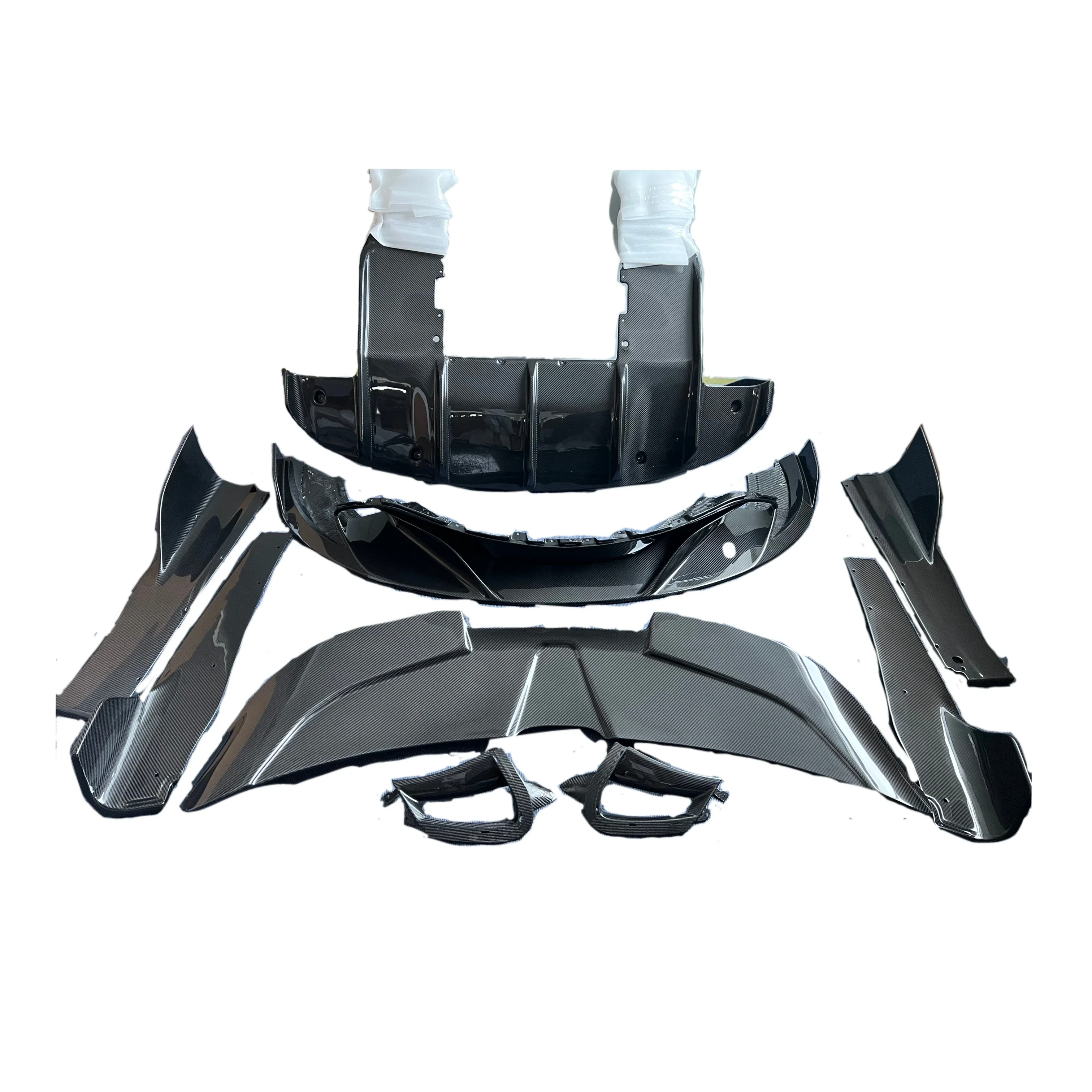 High Quality RY Style Carbon Fiber Side Skirts Front Lip Fenders Wing  Rear Diffuser for Mclaren 720s