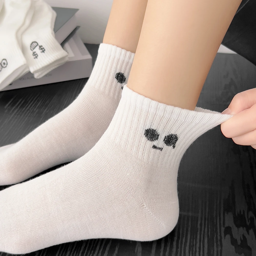 5 أزواج الجوارب النسائية الكرتون جولة الرقبة منتصف أنبوب المألوف لطيف التعبير نمط الجوارب عارضة تنفس الخريف الفتيات الجوارب #6