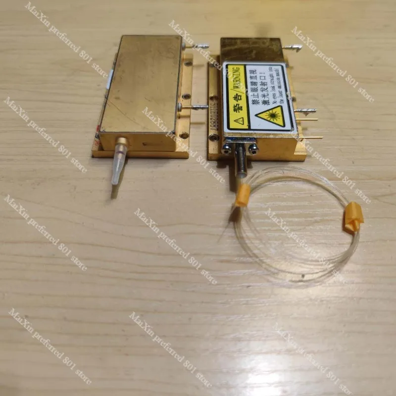 pompe-laser-infrarouge-haute-puissance-120w-canon-laser-utilisee-en-bon-etat-avec-pleine-puissance