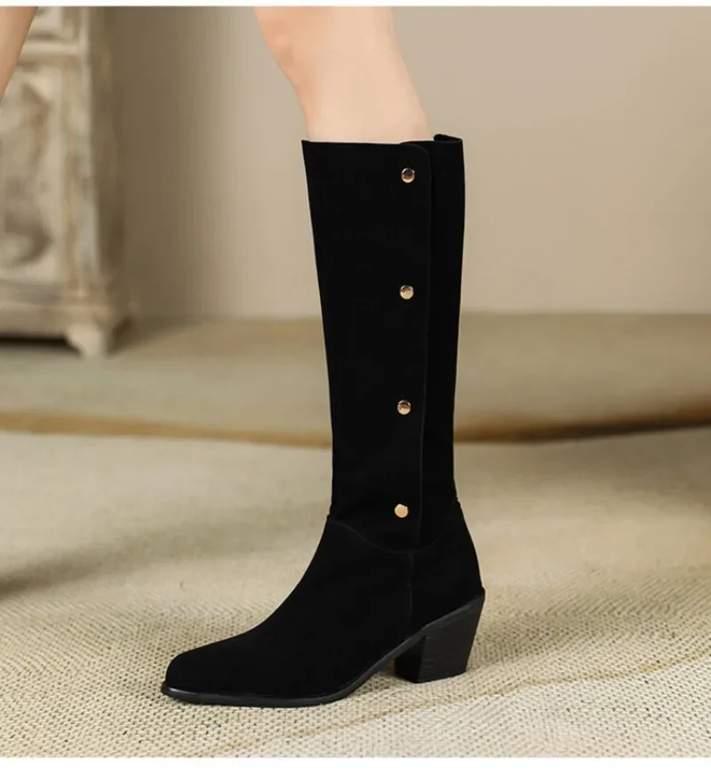 Autunno e inverno nuovi stili moda tacchi alti stivali da donna Solid flock punta a punta bottone stivali tacco quadrato donna alta 6cm