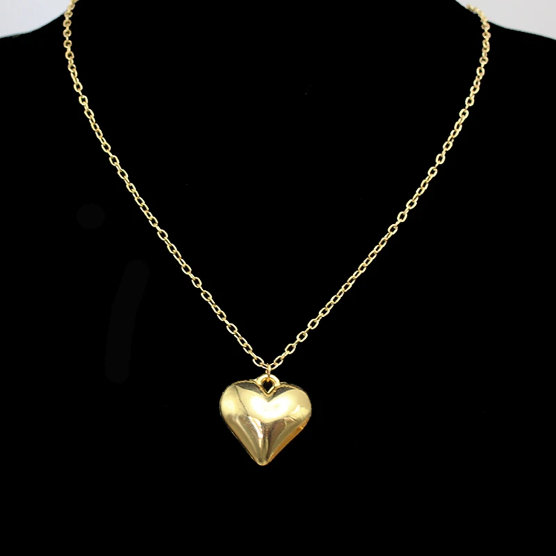 Exaggerated Metal Big Heart Pendant Choker Necklace for Women Elegant Minimalism Gold Color Chain Christmas Jewelry Girl Gift