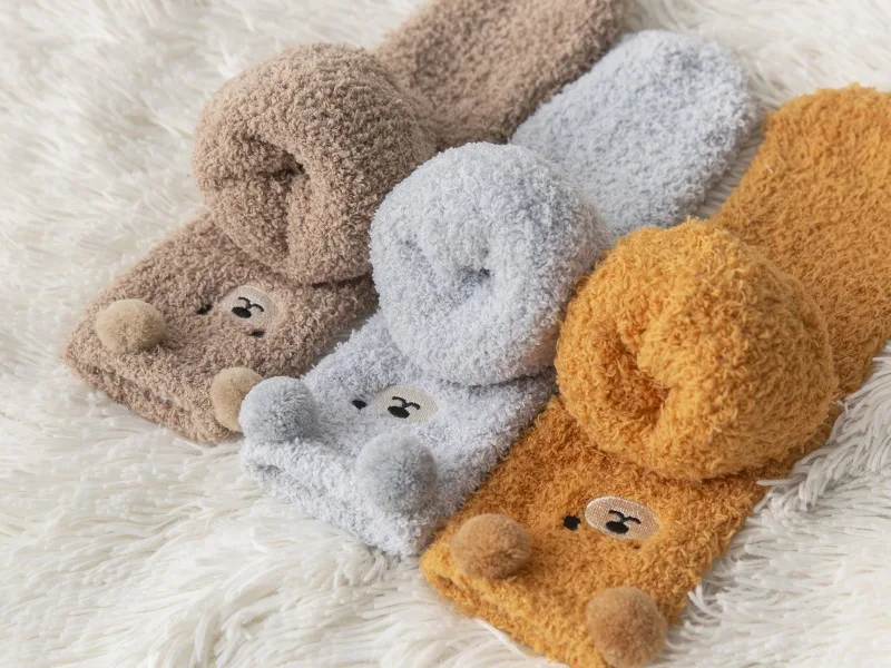 4 Paar 3D Flauschige Damensocken mit Bären-Kawaii-Tiermuster, Dicke Fleece-Wärme-Socken im koreanischen Stil für Zuhause und zum Schlafen – Detail 4