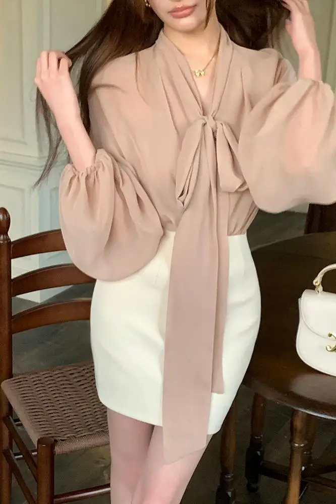 Koreaanse stijl chiffon blouse met vlinderdas, V-hals en lantaarnmouwen, elegante damestop