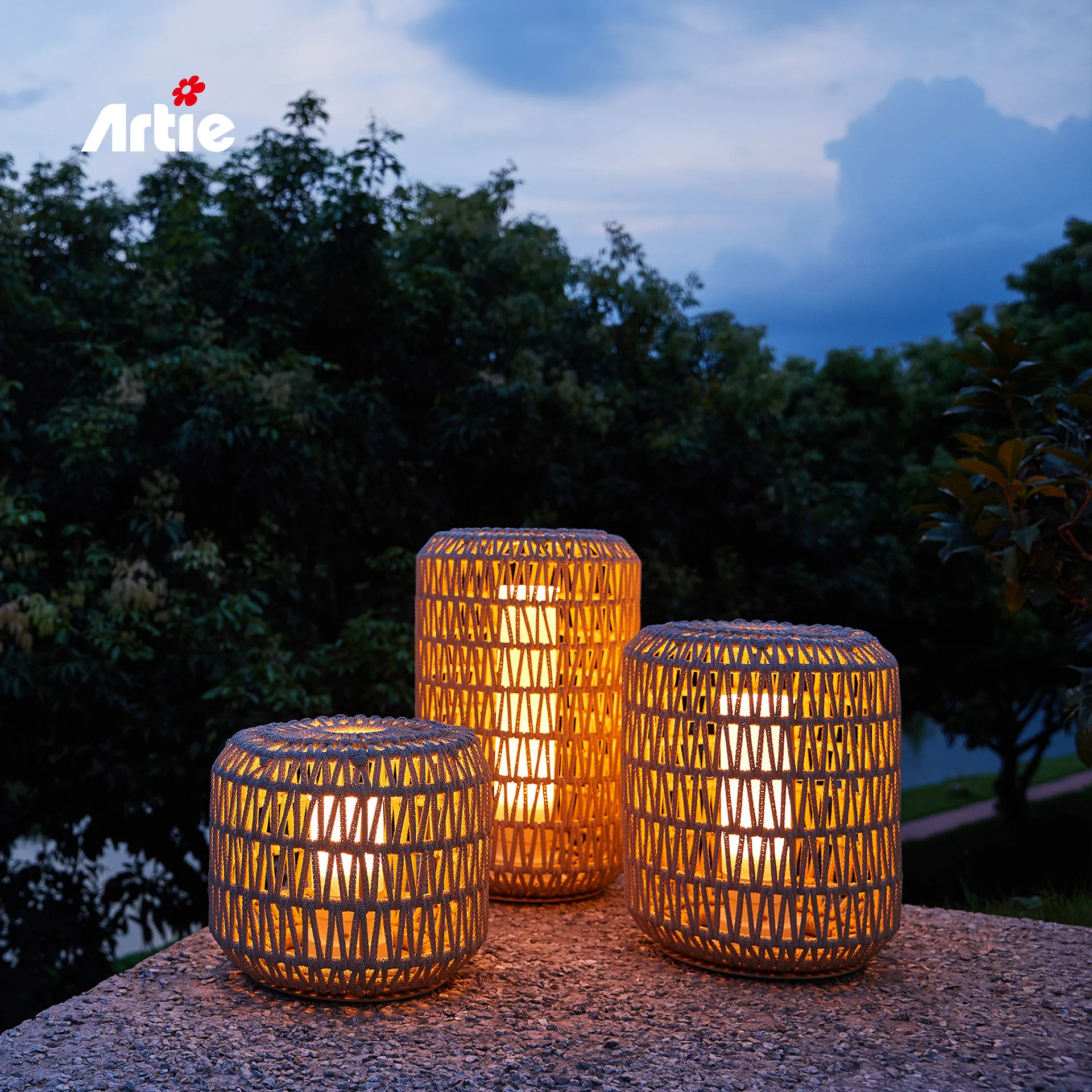 Outdoor Waterproof Aluminum Hand Woven Rattan Light Emitting Diode Garden Light Villa Garden Courtyard