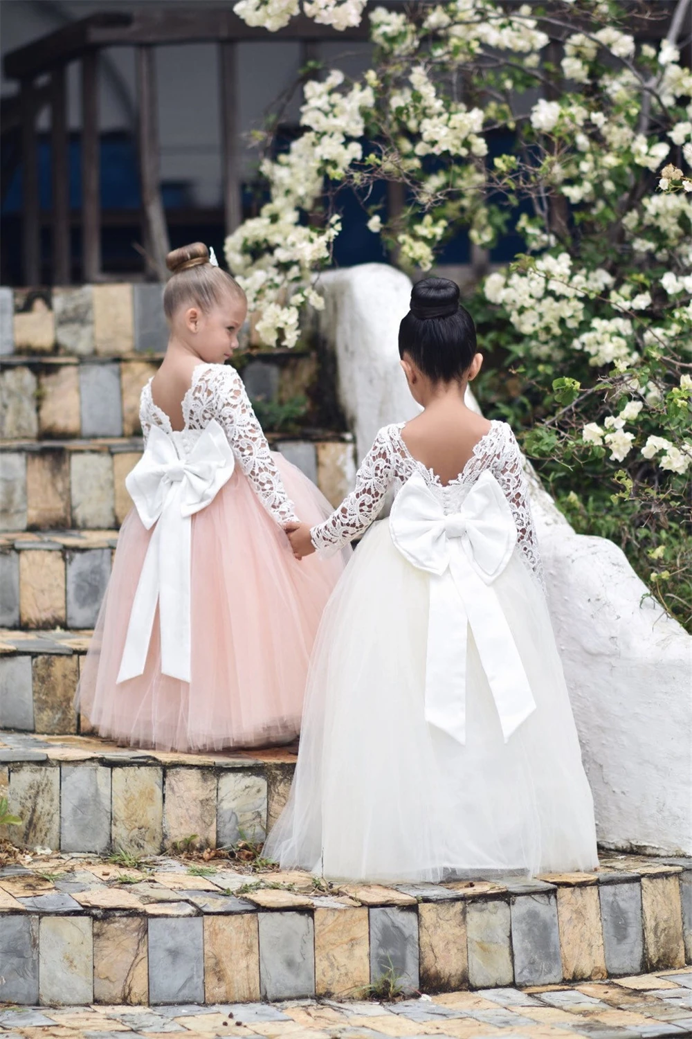 Robe de demoiselle d'honneur en dentelle à manches longues, jupe bouffante en tulle pour mariage, document personnalisé, simple, 2025