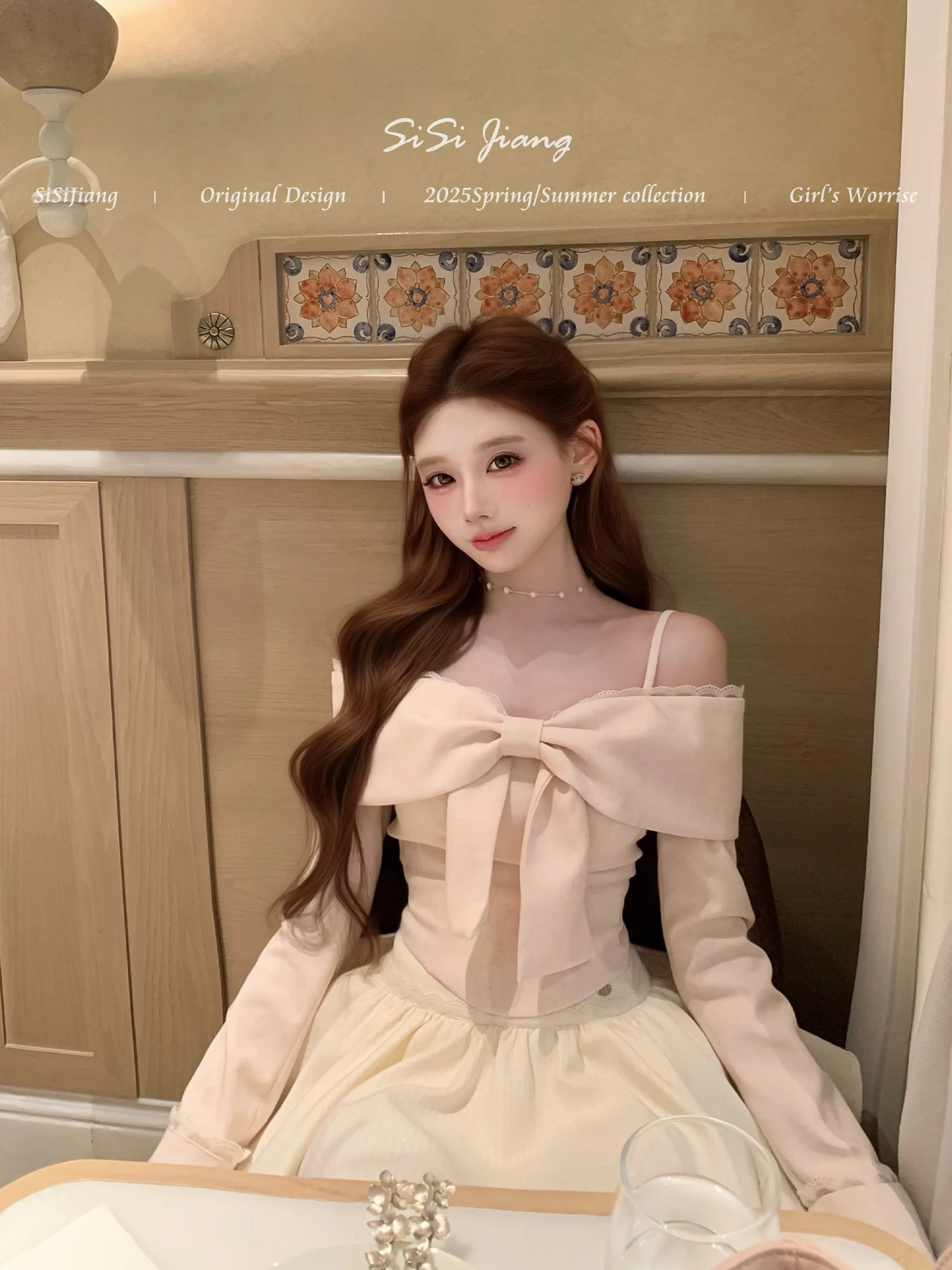 

Комплект SISI JIANG: топ с одним плечом и узлом, подчеркивающий талию, и короткая юбка. Женская мода. Осень.