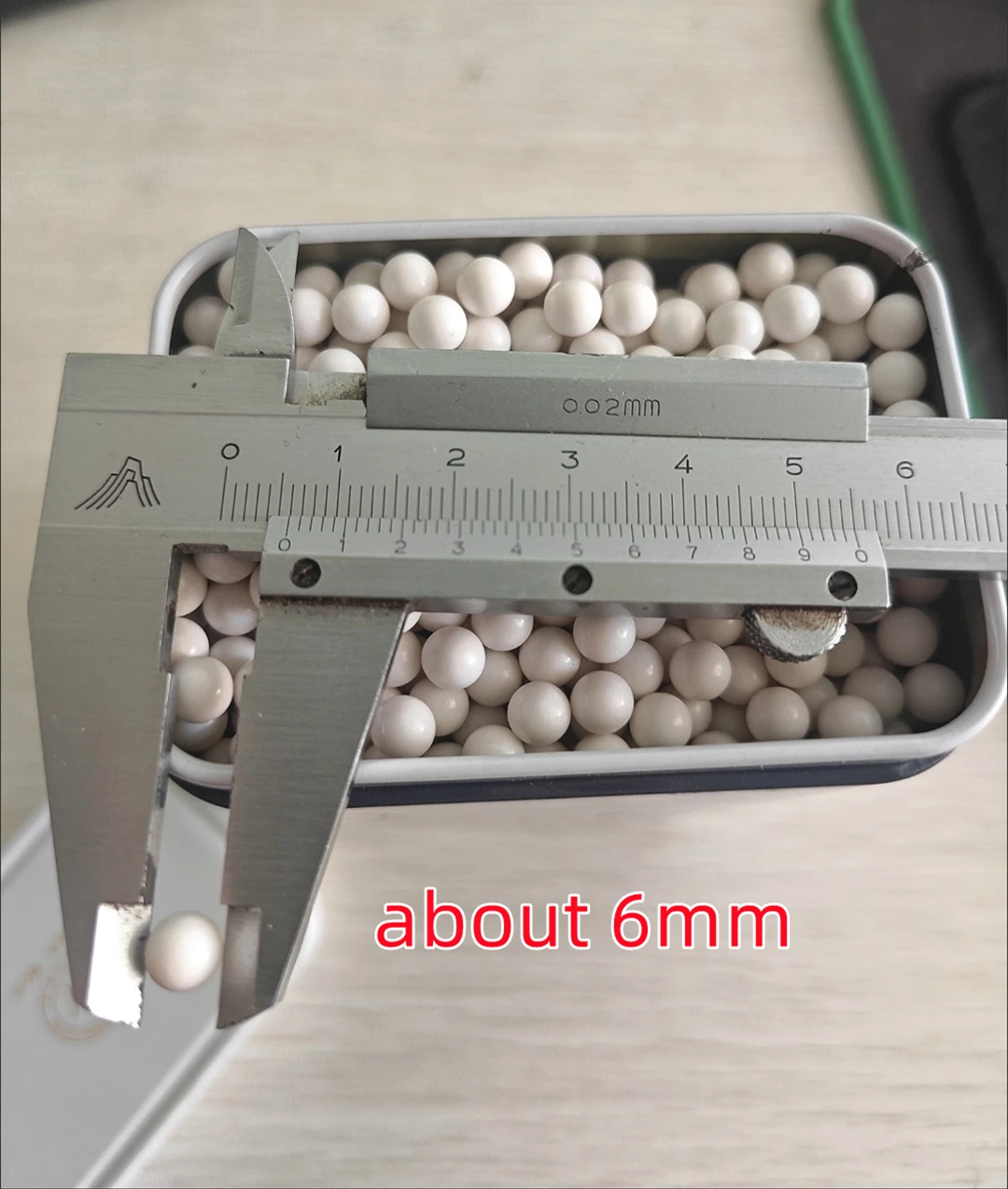 500/1000 szt. Twardych Kul Plastikowych 6mm Koraliki Akcesoria do Narzędzi Domowych Paintball Powietrzny Zabawka Narzędzia Treningowe