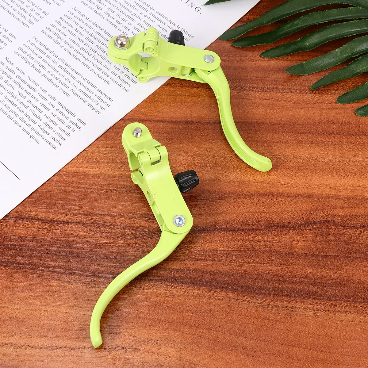

1 Pair Aluminum Alloy Bike Brake Lever Durable Replacement For Bicycle Repair Maintenance Quick Install Safety Handle Green