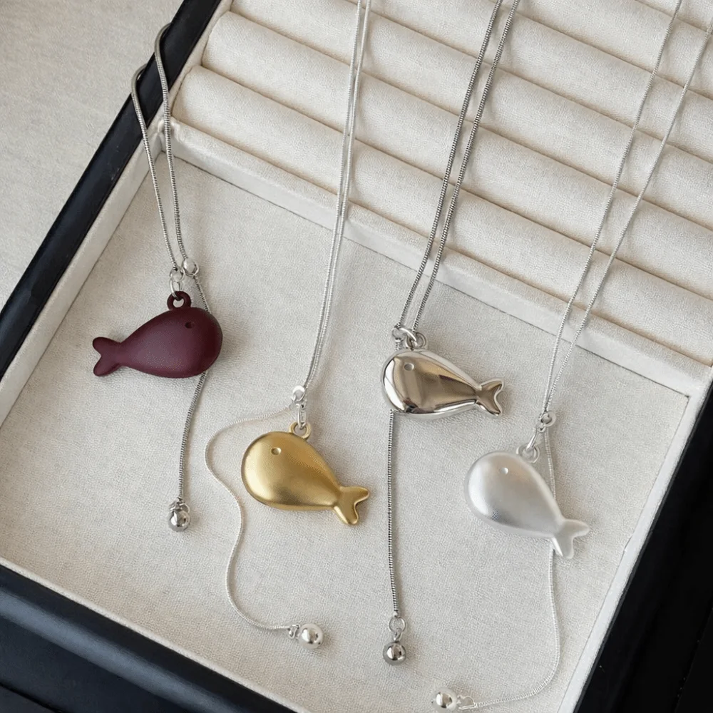 Elegant Pull-out Fish Pendant Necklace Silver Non Fading Adjustable Sweater Chain Metal Golden Charm Jewelry Accessory Gift