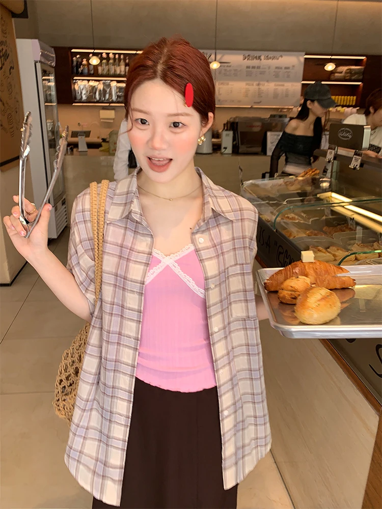 

Женская клетчатая рубашка свободного кроя с коротким рукавом в корейском стиле, летний топ из тонкого хлопкового материала, универсальная повседневная рубашка
