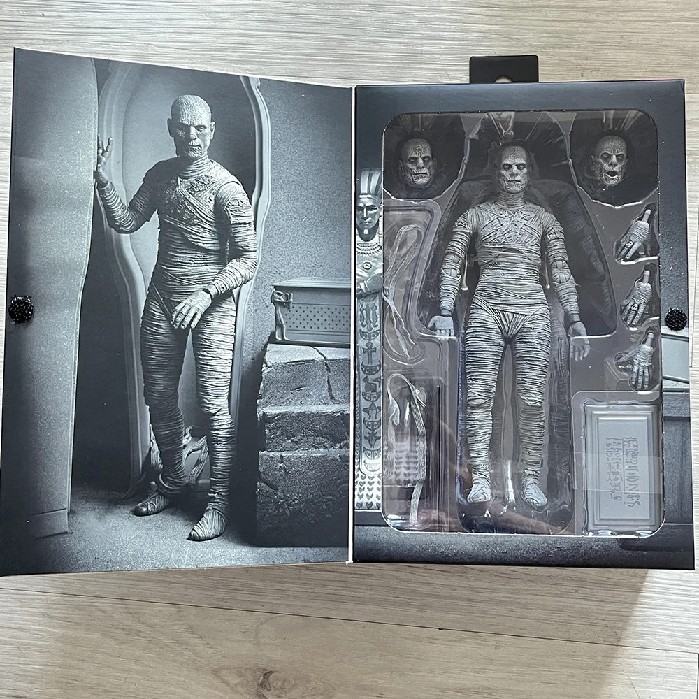 Neca Mummy Figure Universal Monster in bianco e nero cacoff Colorful Model Action Figure Toys regali di compleanno